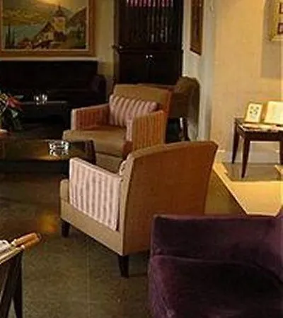 Hotel De La Jatte 3*