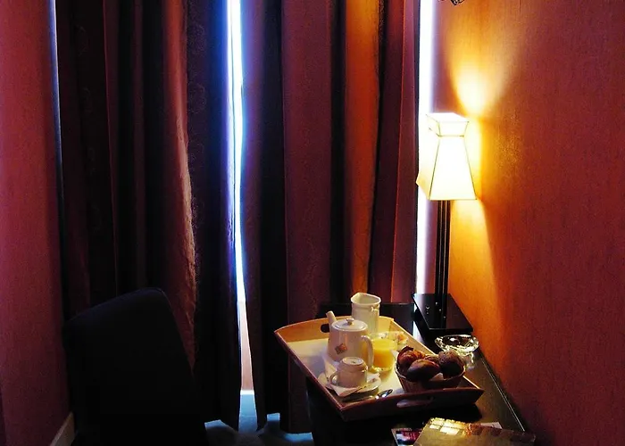 De La Jatte 3* Neuilly-sur-Seine