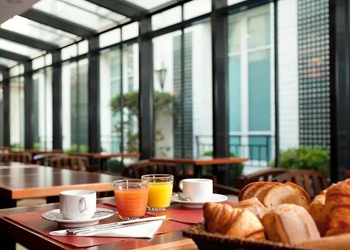 Hotel De La Jatte 3*